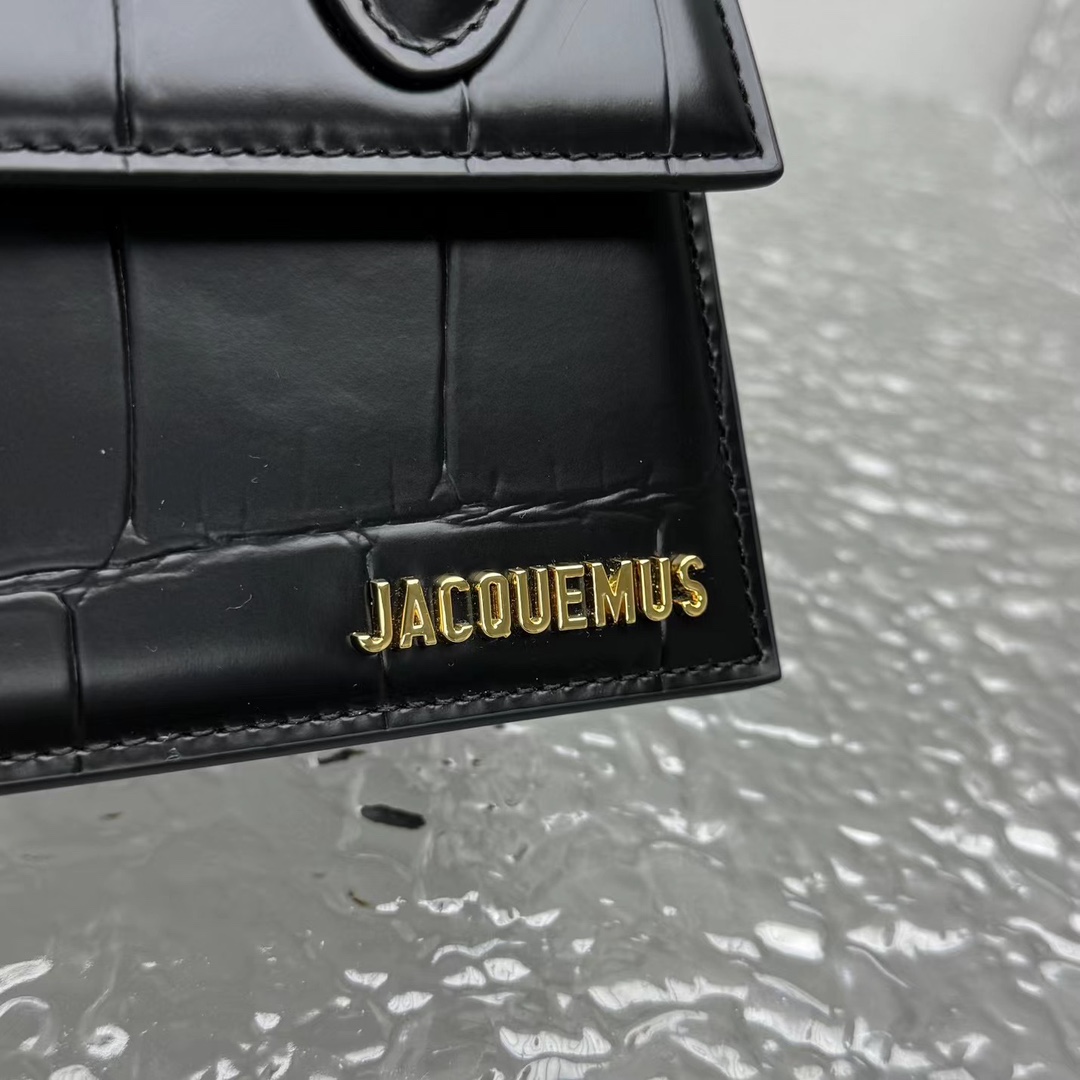 Jacquemus Le Chiquito Moyen Boucle - everydesigner