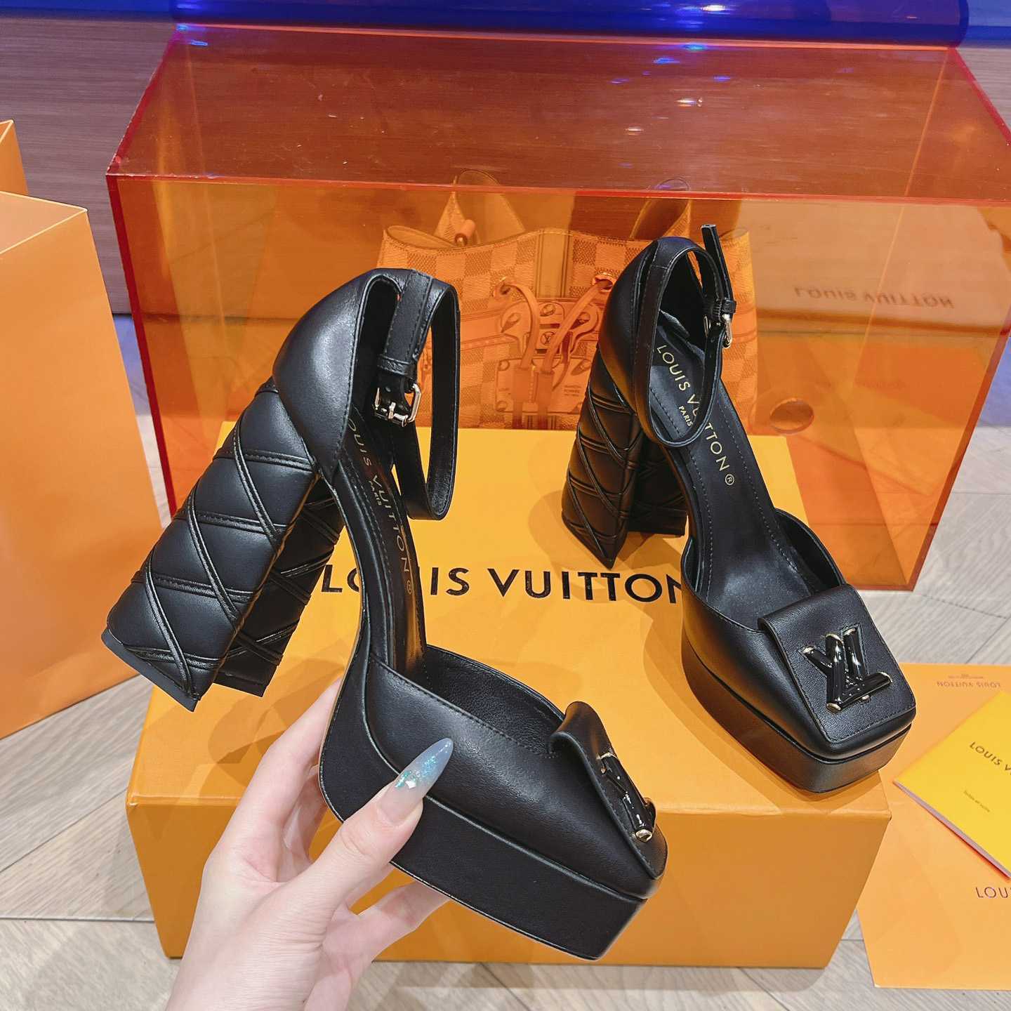 Louis Vuitton Shake Platform Pump  1ACMYU - everydesigner