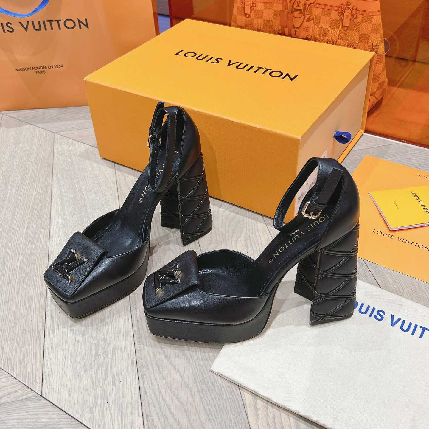 Louis Vuitton Shake Platform Pump  1ACMYU - everydesigner