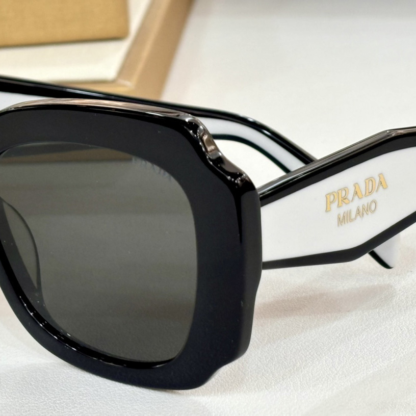 Prada SPR16Y Sunglasses   - everydesigner