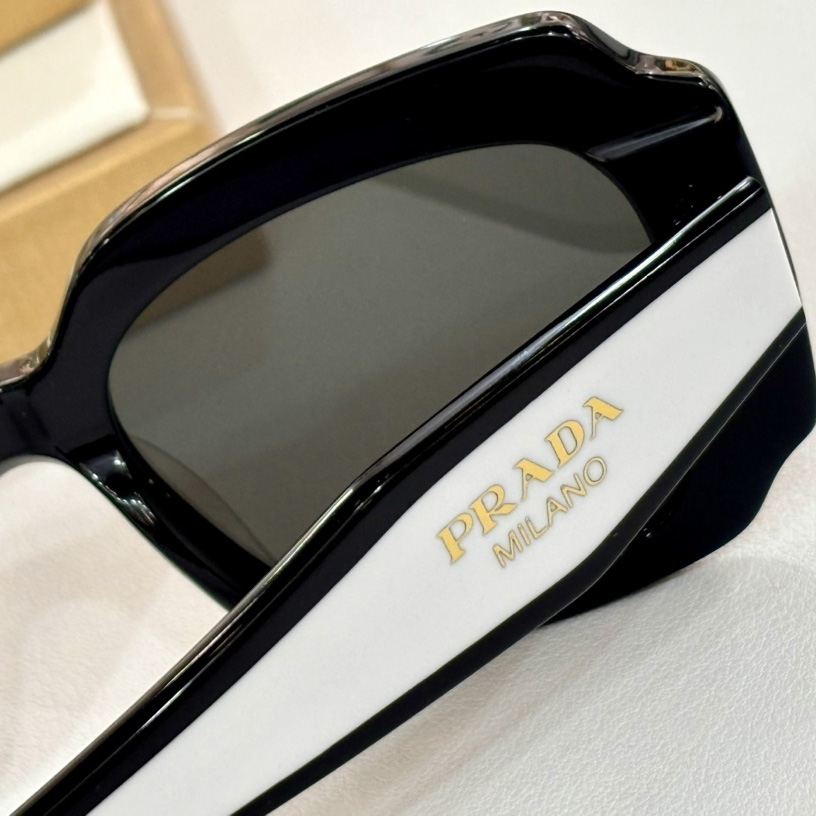 Prada SPR16Y Sunglasses   - everydesigner