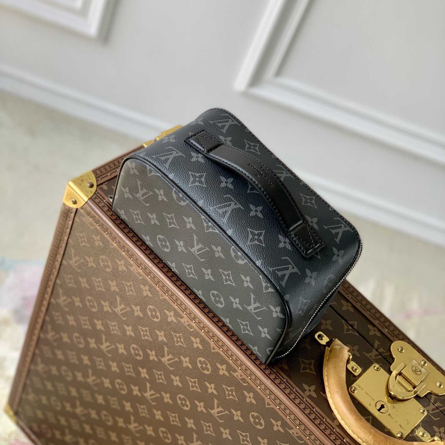 Louis Vuitton Toiletry Bag   M11508 - everydesigner