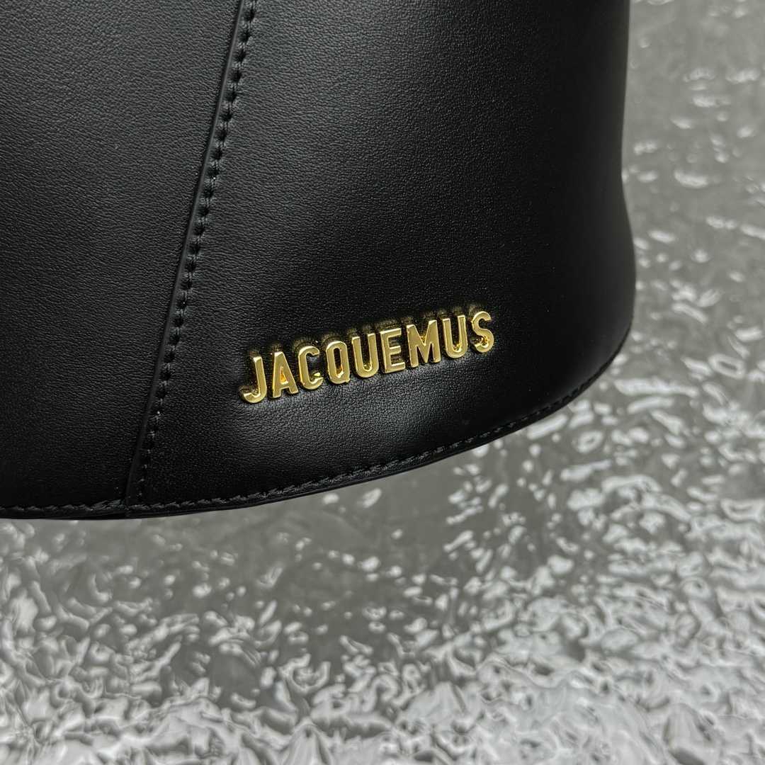 Jacquemus Le petit Tourni Mini Knotted Bucket Bag - everydesigner