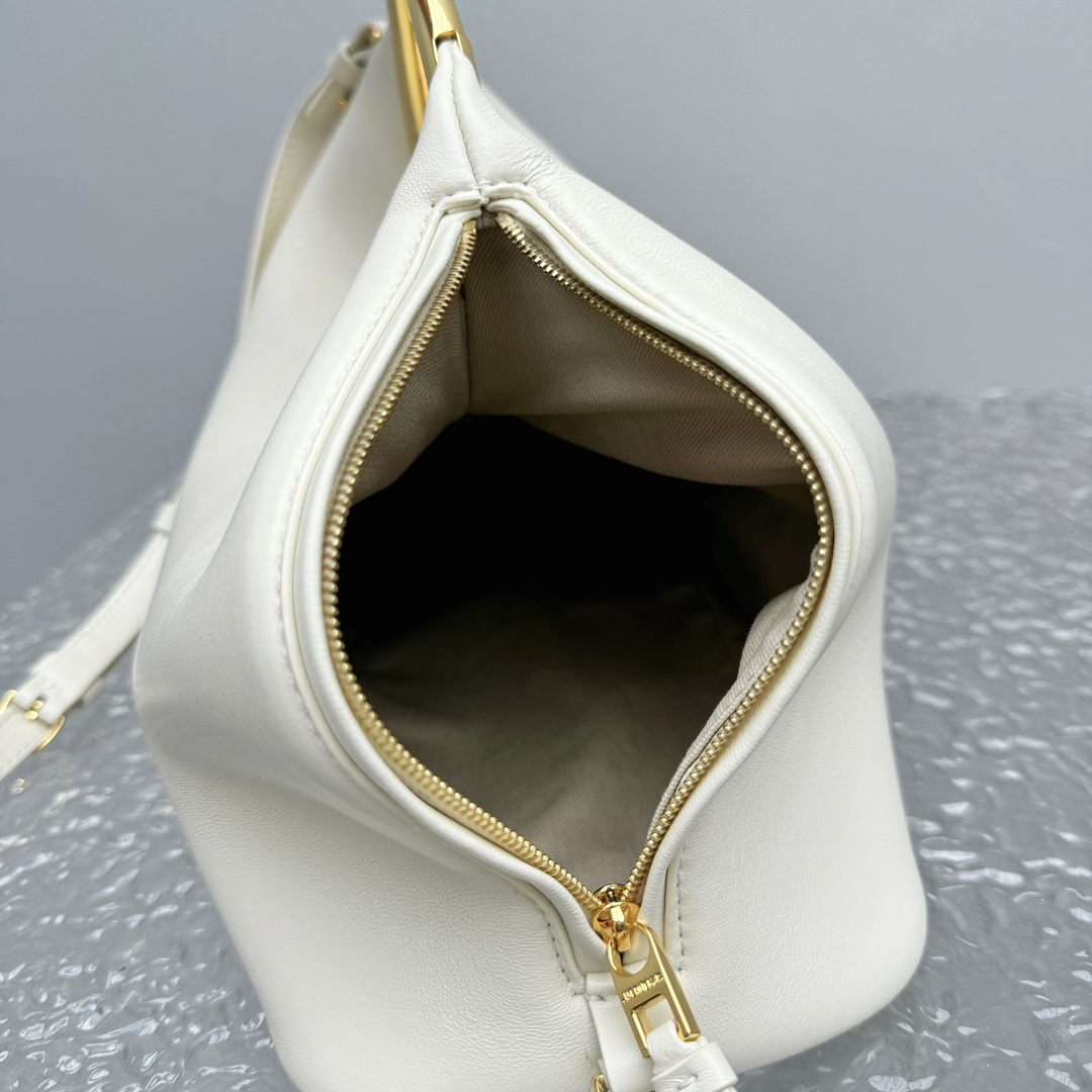 Jacquemus Le Calino Ring Handbag - everydesigner