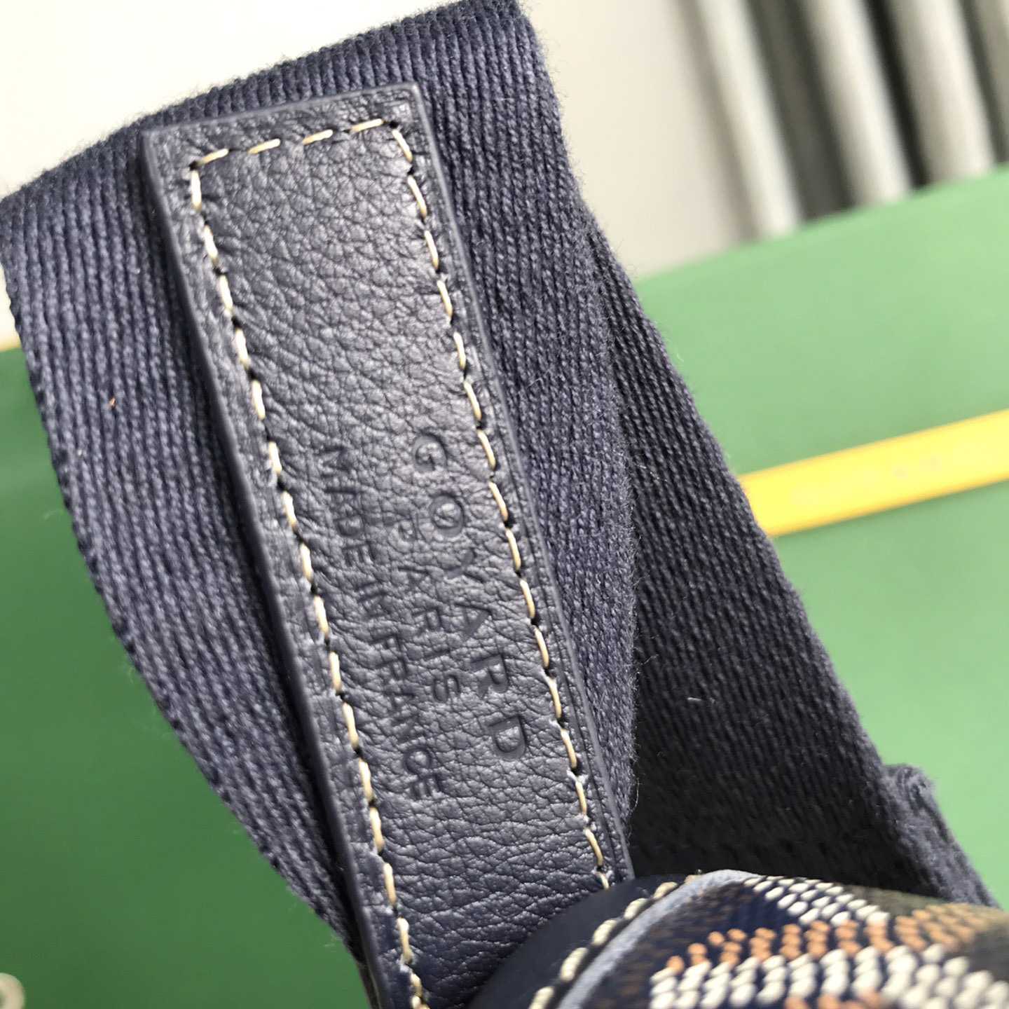 Goyard Messenger Bag - everydesigner