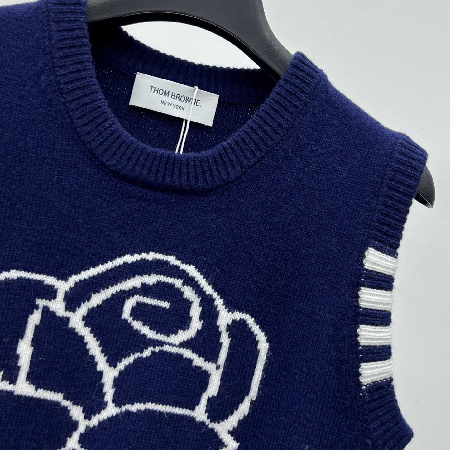 Thom Browne Merino Wool 4-Bar Rose Icon Shell Top - everydesigner