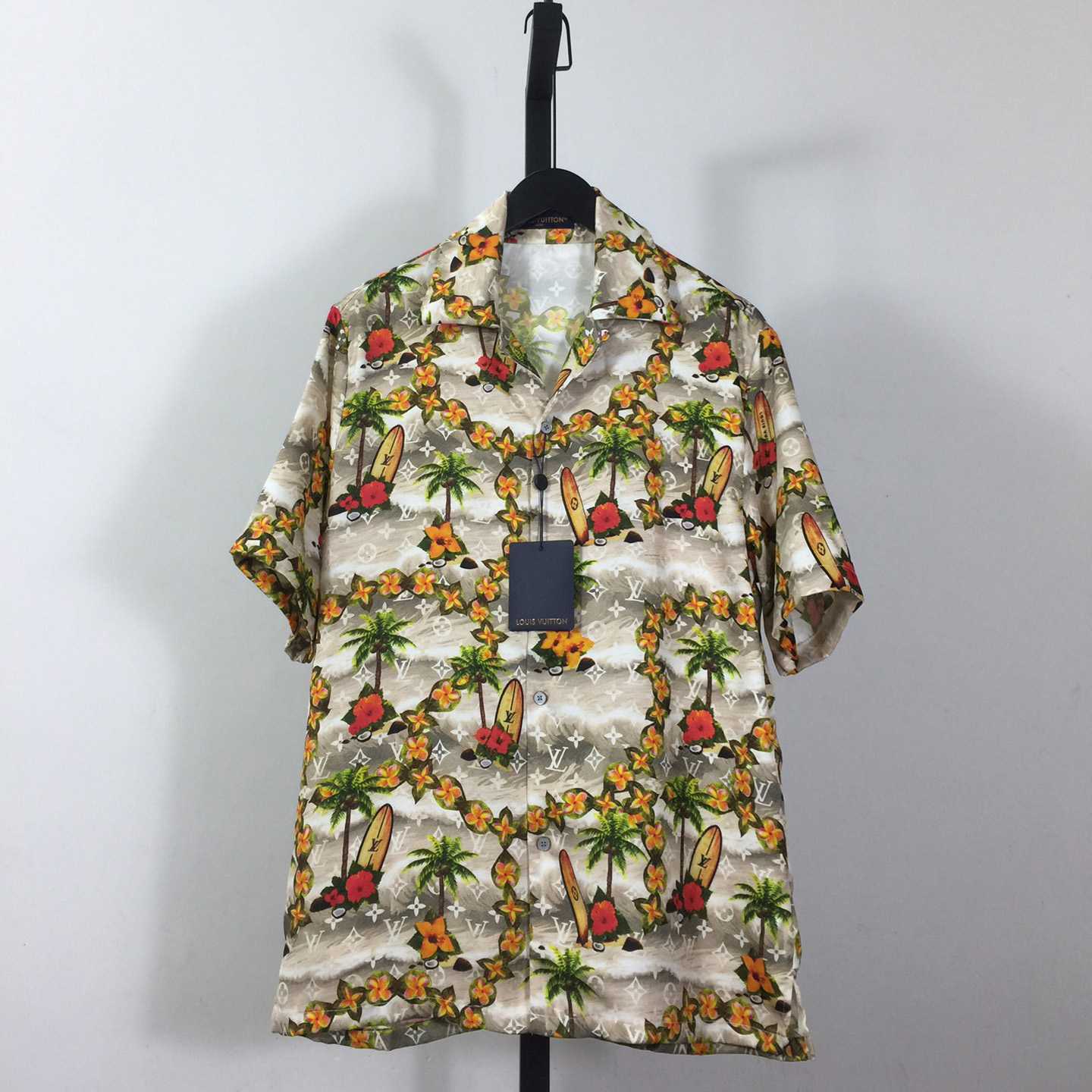 Louis Vuitton Monogram Short-Sleeved Silk Shirt  1AFQYX - everydesigner