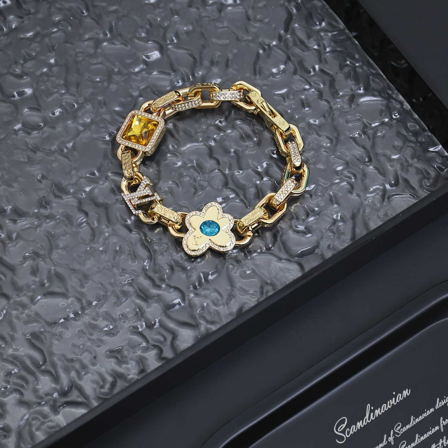 Louis Vuitton Paradise Stone Bracelet   M1594M - everydesigner