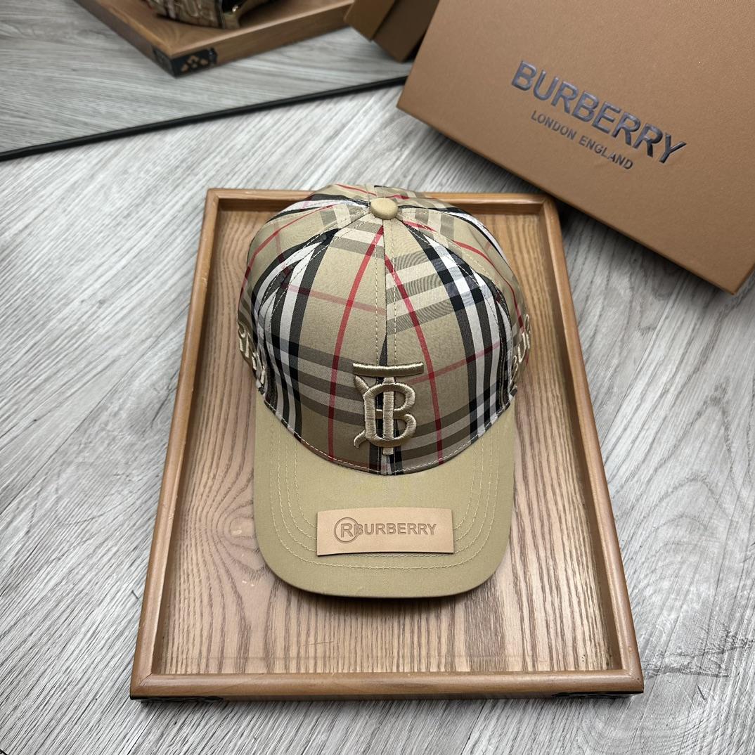 Burberry Baseball Cap - everydesigner