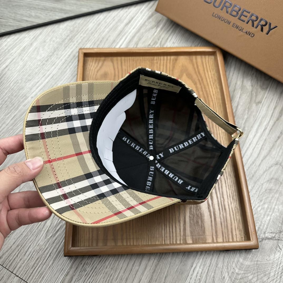 Burberry Baseball Cap - everydesigner