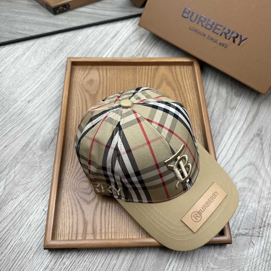 Burberry Baseball Cap - everydesigner