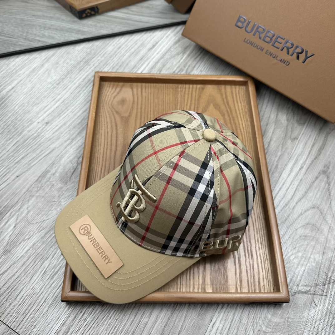 Burberry Baseball Cap - everydesigner