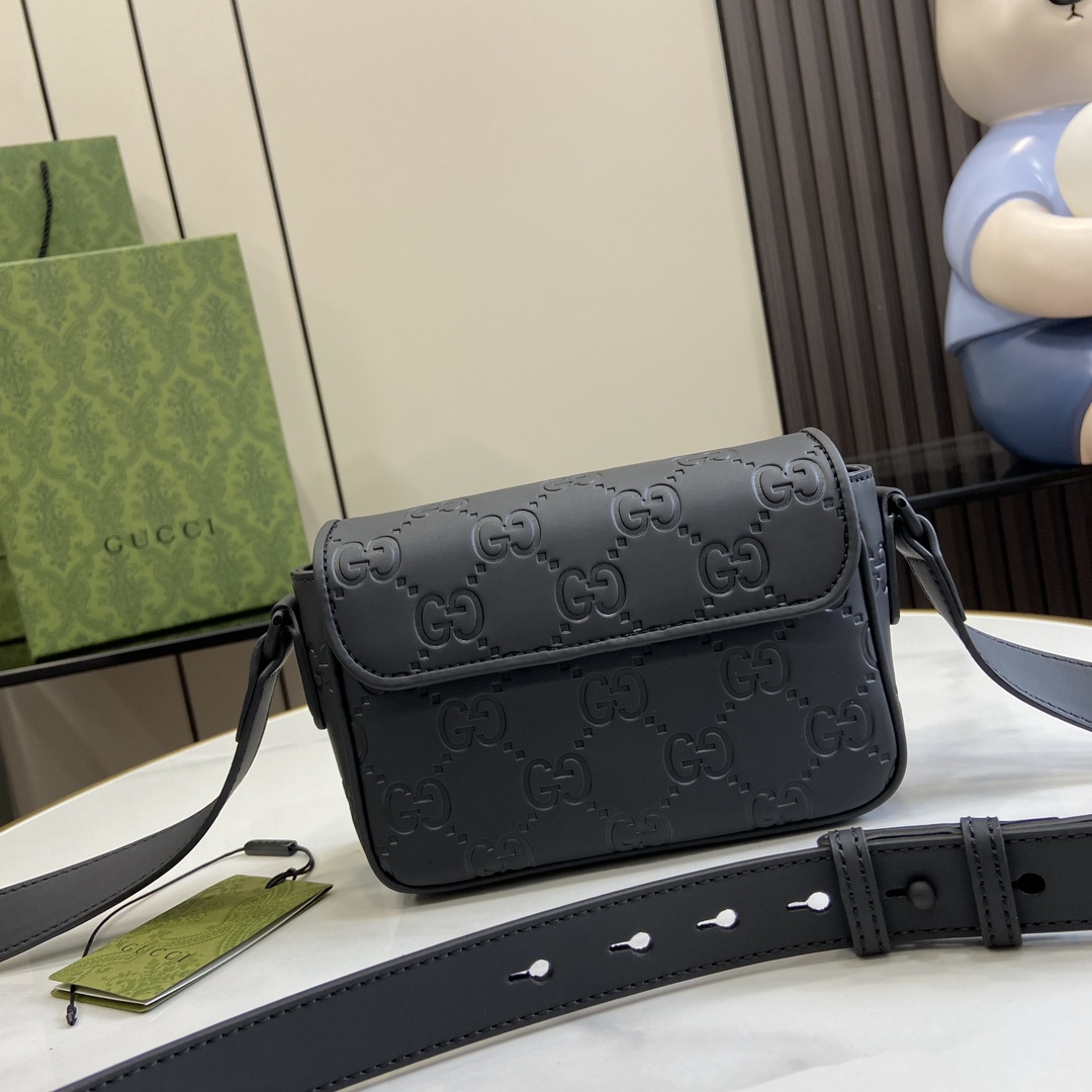 Gucci GG Rubber-effect Super Mini Bag - everydesigner