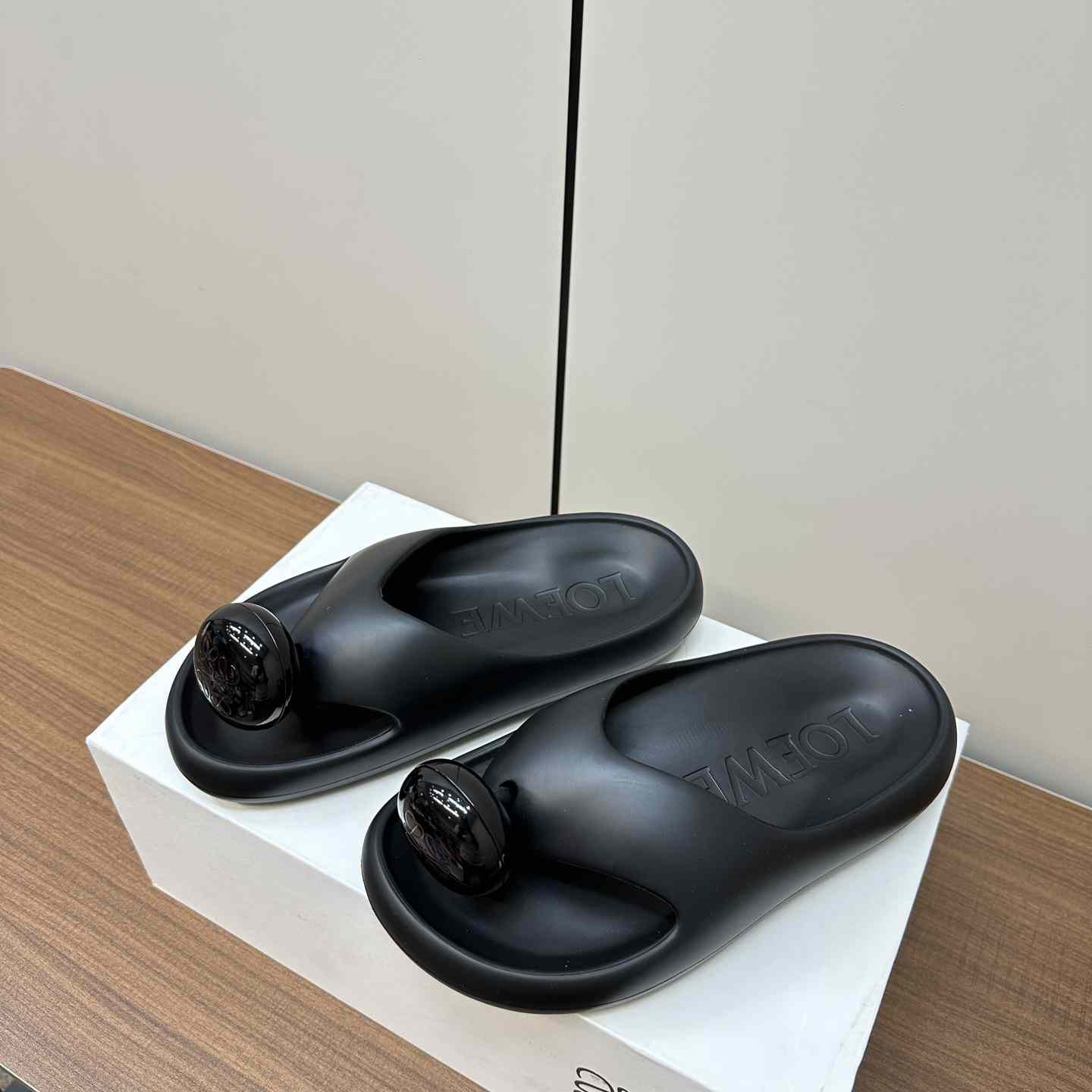 Loewe Paula's Ibiza Bubble Rubber Thong Sandals - everydesigner