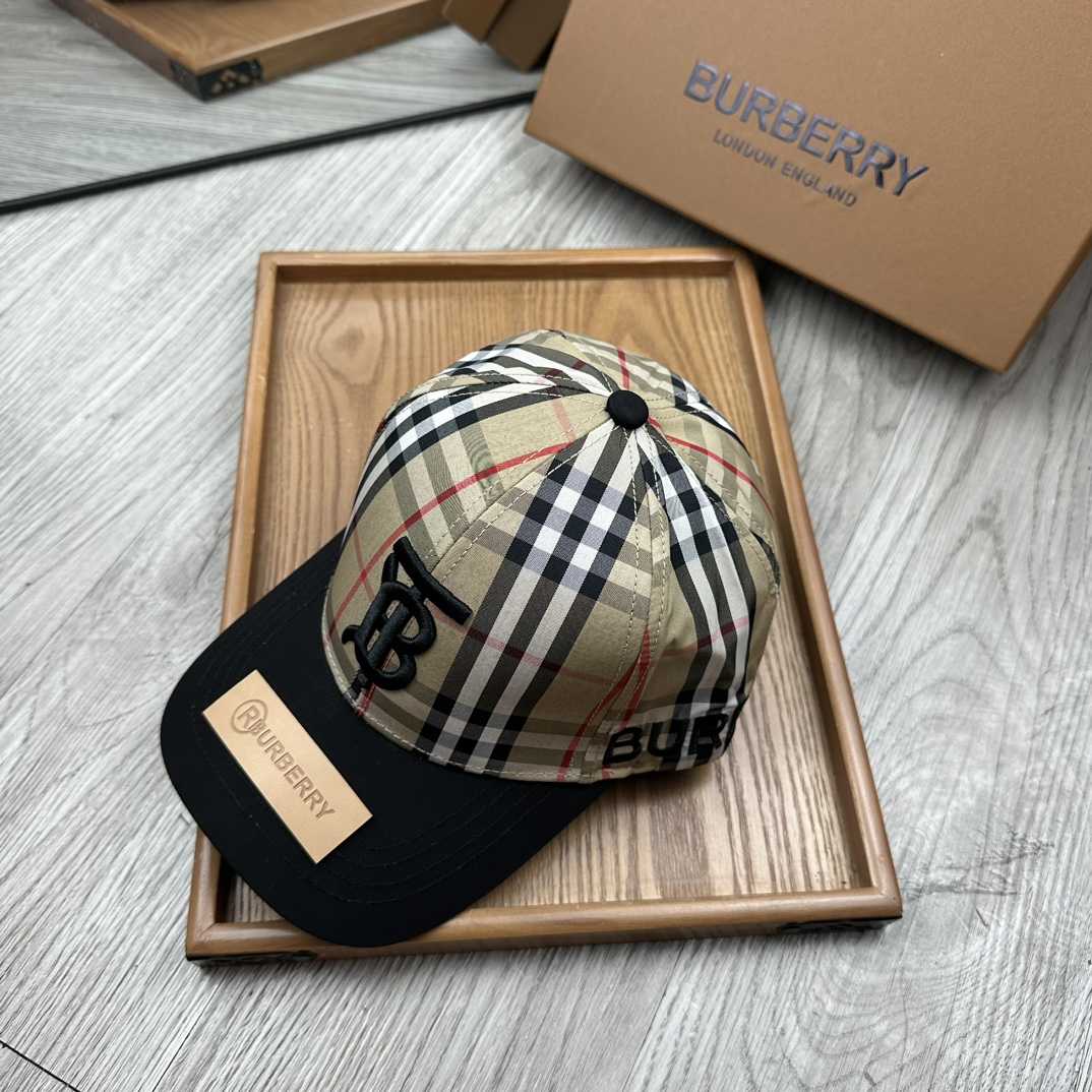 Burberry Baseball Cap - everydesigner