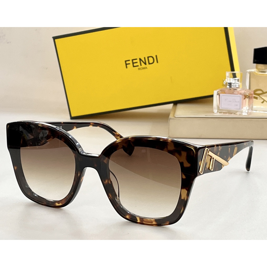 Fendi FE40098I Sunglasses - everydesigner