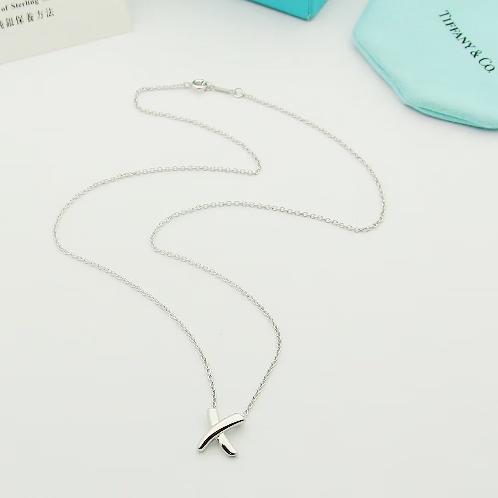 Tiffany & Co. Paloma's Graffiti X Pendant - everydesigner