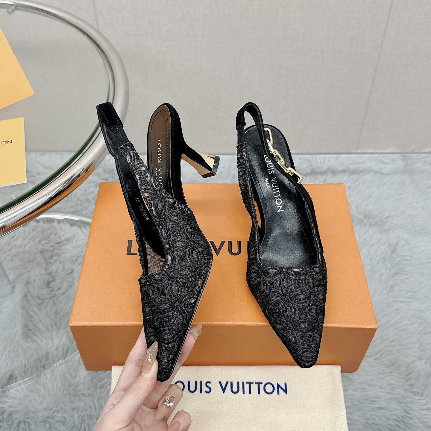 Louis Vuitton Sparkle Slingback Pump   1ACGZE - everydesigner