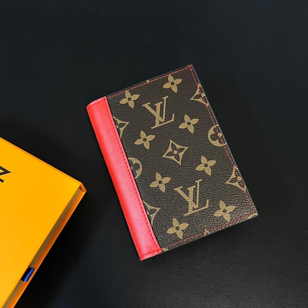 Louis Vuitton Passport Cover   M82862 - everydesigner