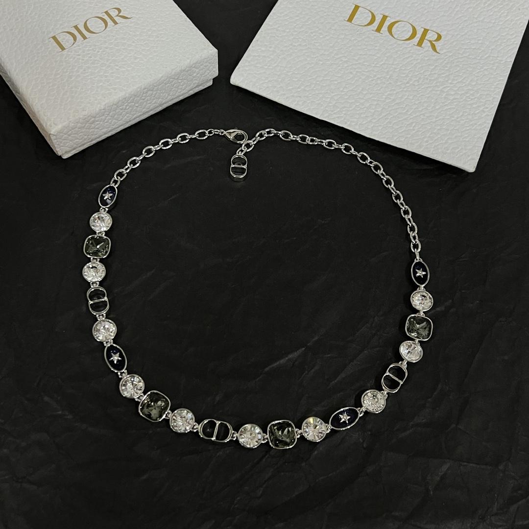 Dior Star Necklace - everydesigner