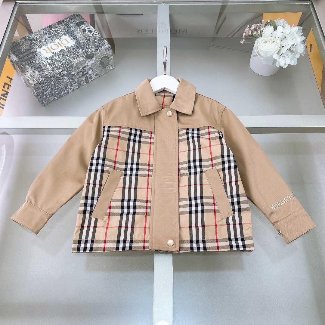 Burberry Kid's Jacket - everydesigner