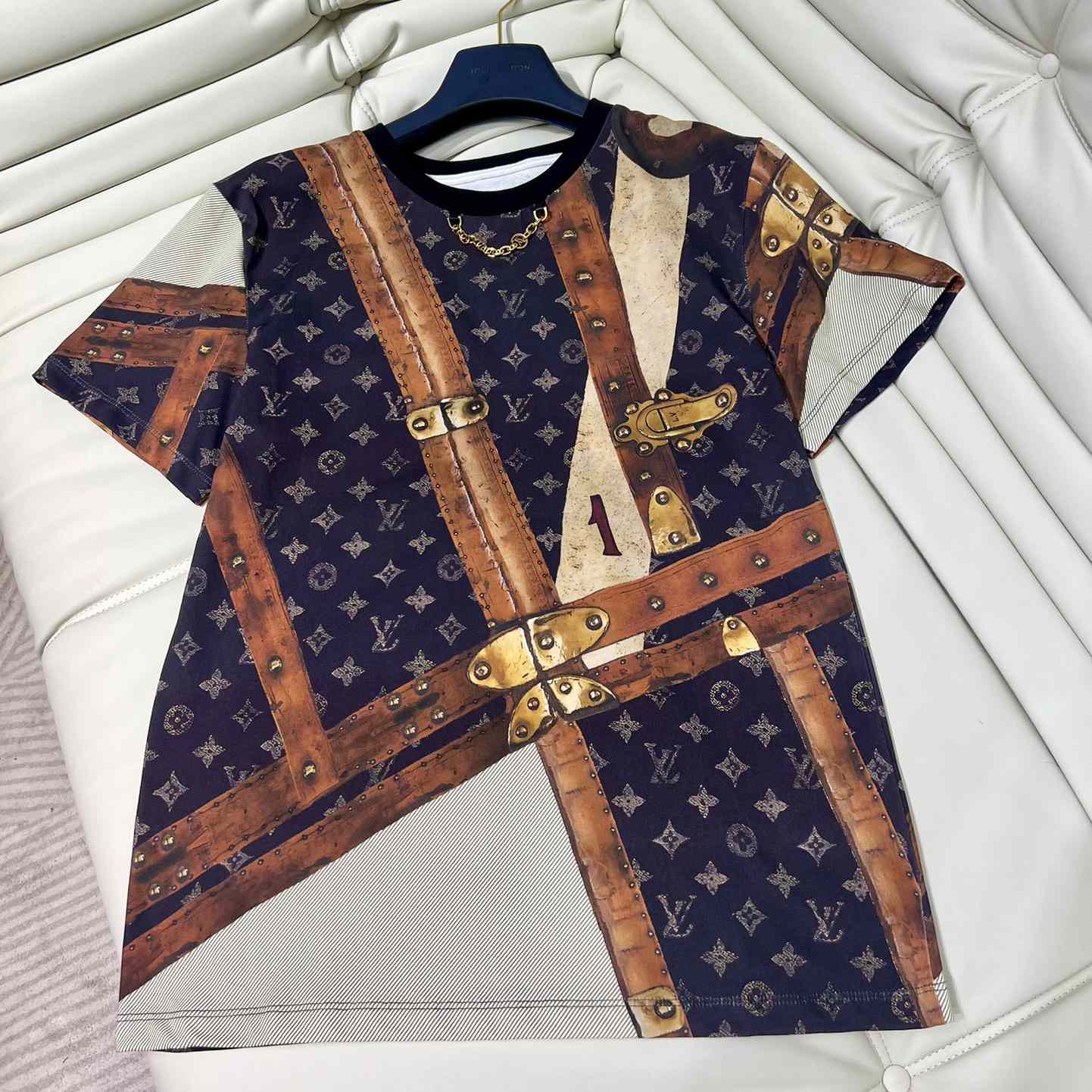 Louis Vuitton LV Trunk T-Shirt    1AGGLD - everydesigner