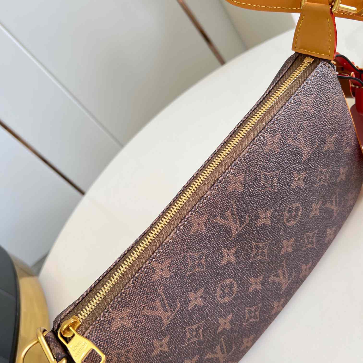 Louis Vuitton Pochette Accessoire XL   M11623 - everydesigner