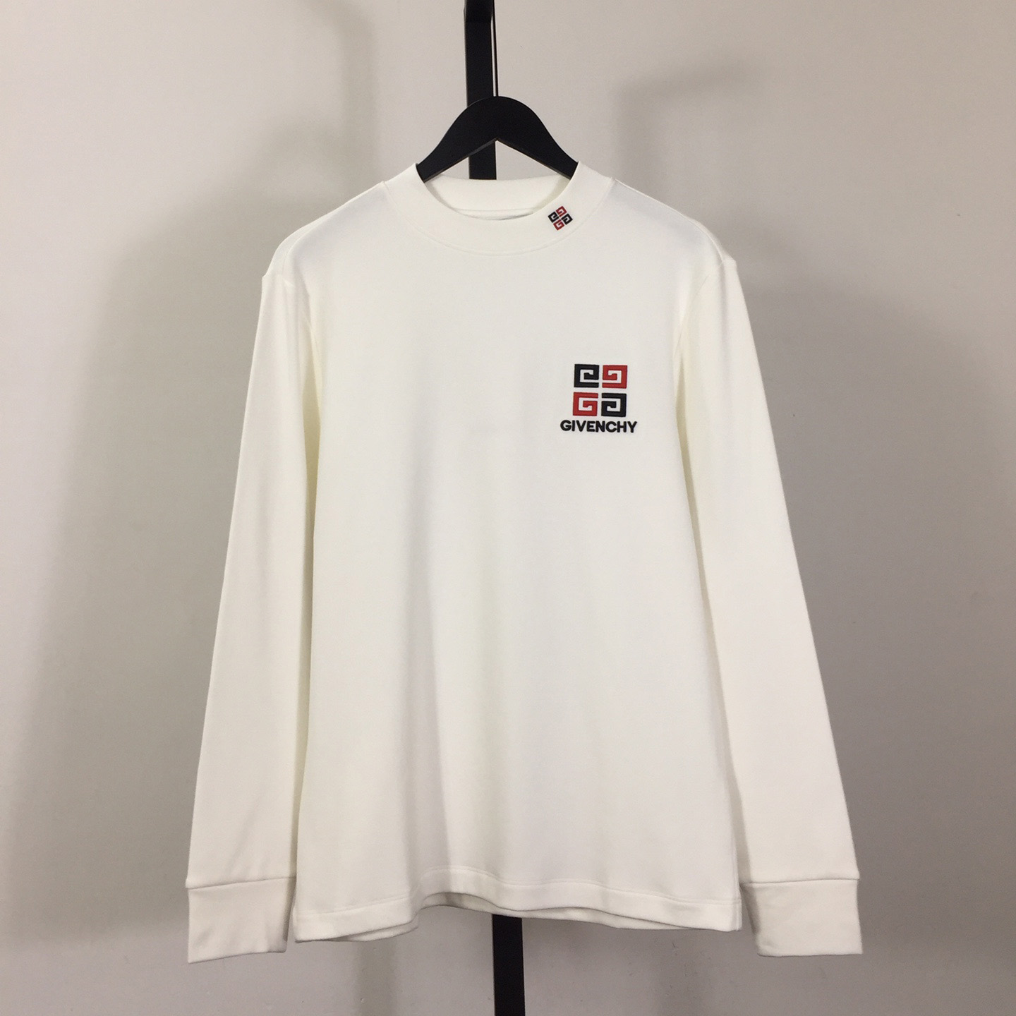 Givenchy Long Sleeves - everydesigner