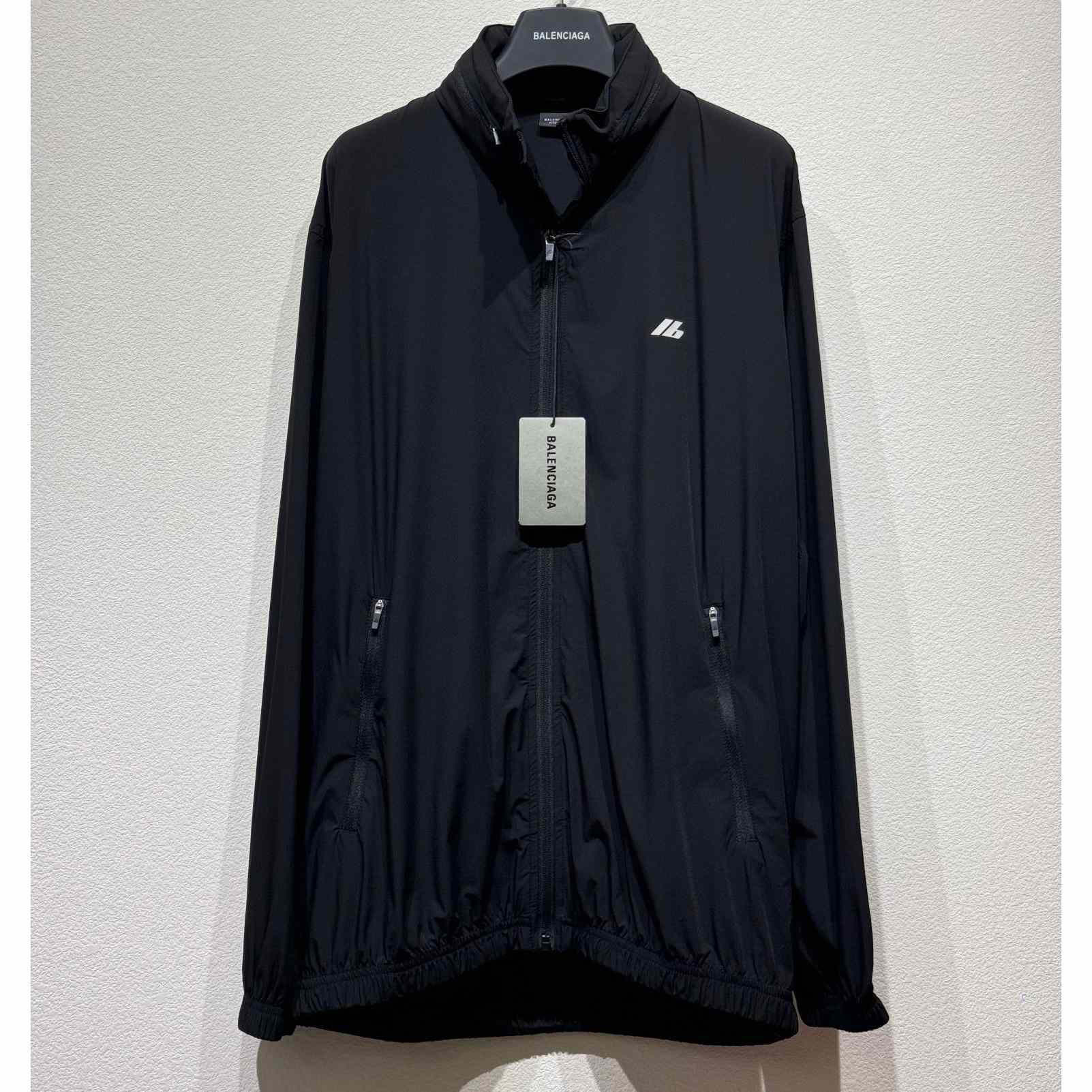 Balenciaga Activewear Windbreaker In Black - everydesigner