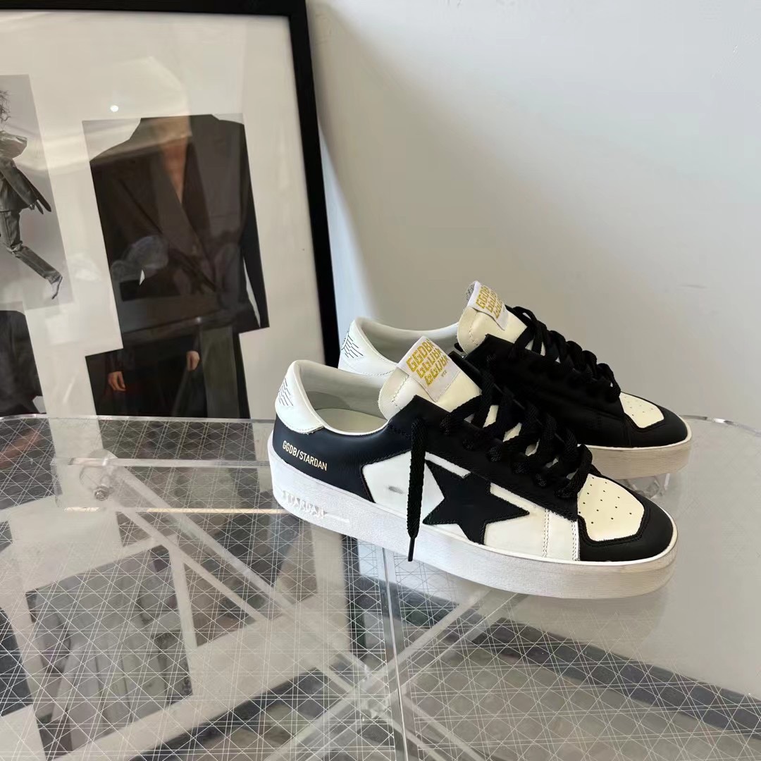 Golden Goose Sneakers - everydesigner