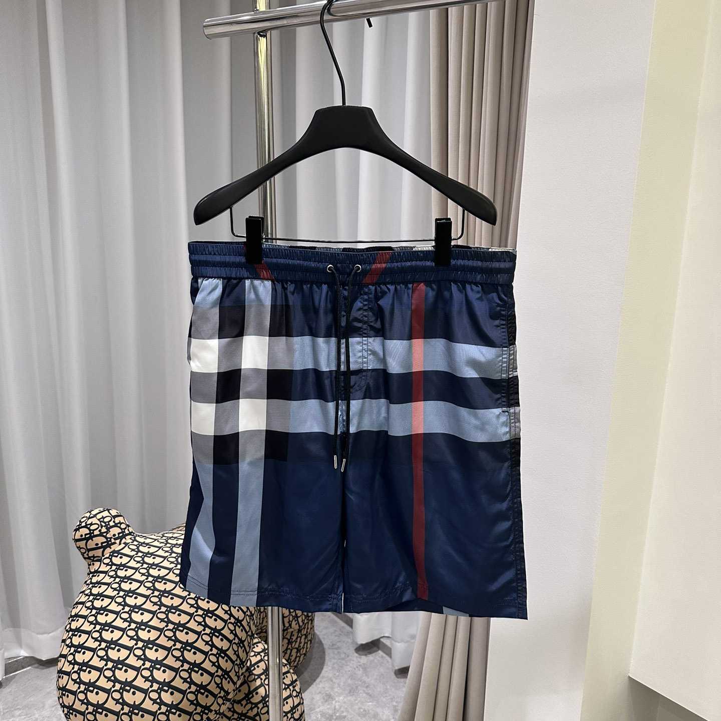 Burberry Shorts    - everydesigner