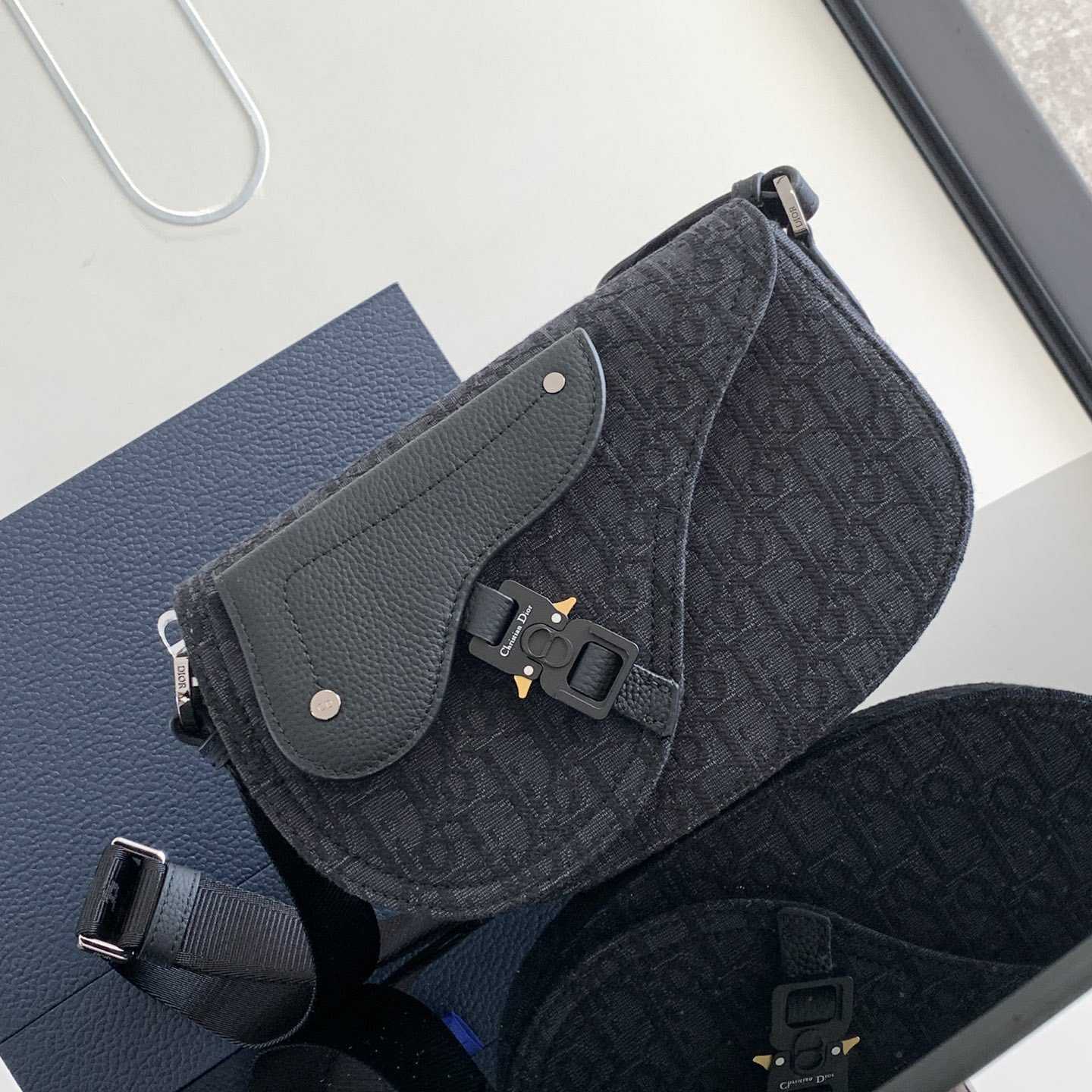 Dior Saddle Messenger Bag - everydesigner