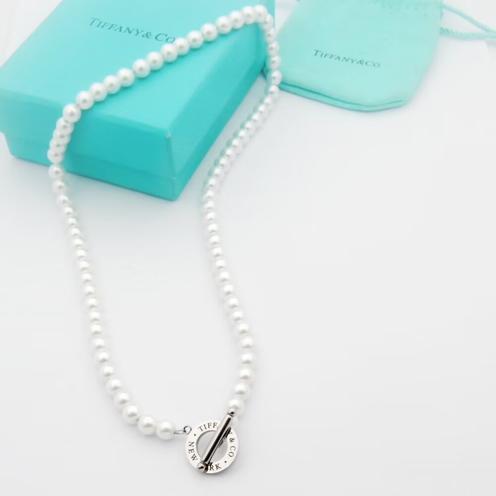 Tiffany & Co. Freshwater Pearl Toggle Necklace - everydesigner