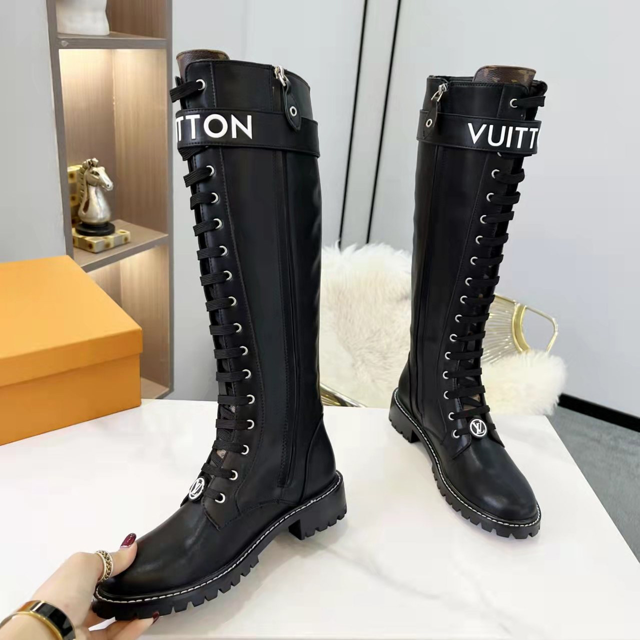 Louis Vuitton Territory Flat Higher Ranger Black Calf Leather LV Circle - everydesigner