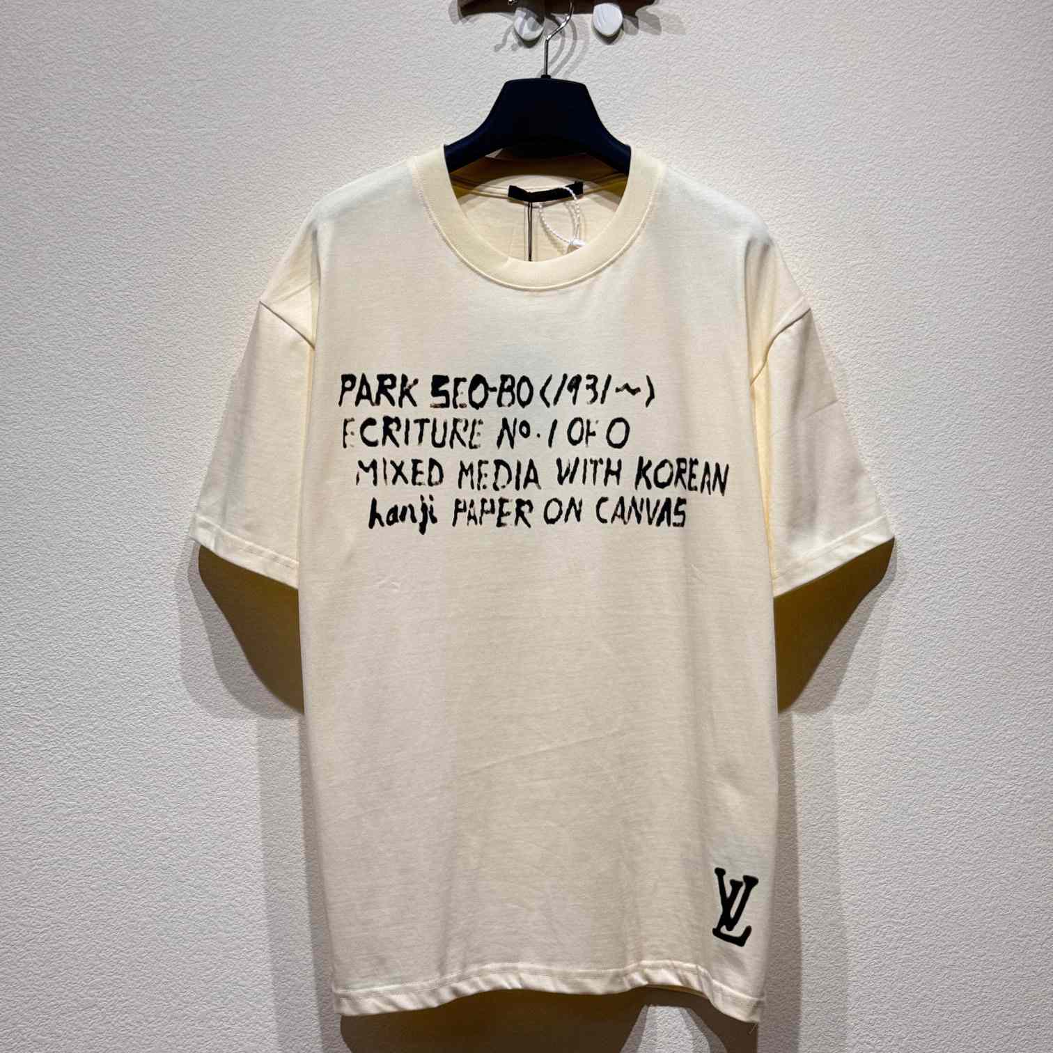 Louis Vuitton Print T-Shirt - everydesigner