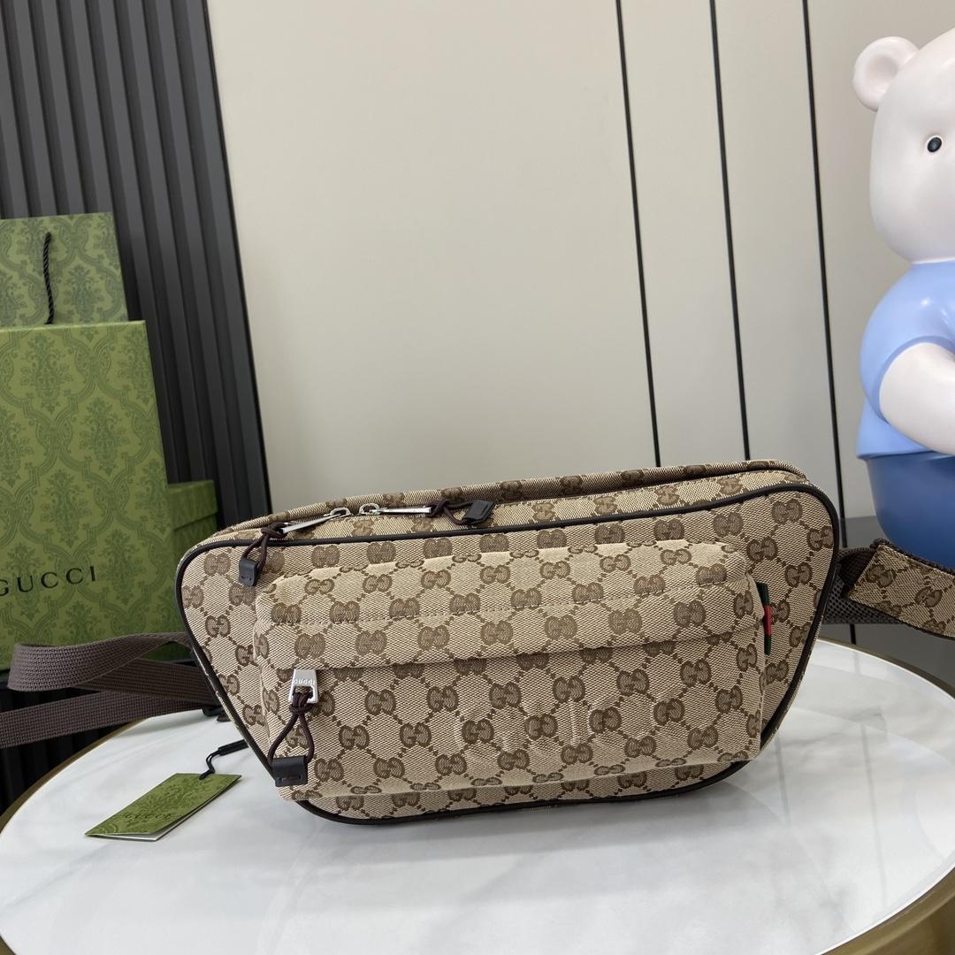 Gucci Small GG Crossbody Bag - everydesigner