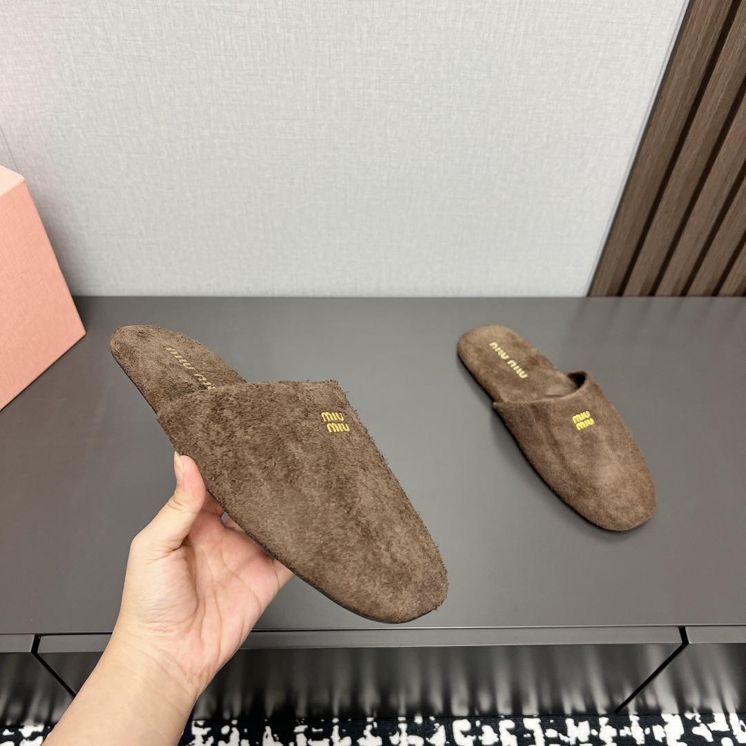 Miu Miu Suede Slippers - everydesigner