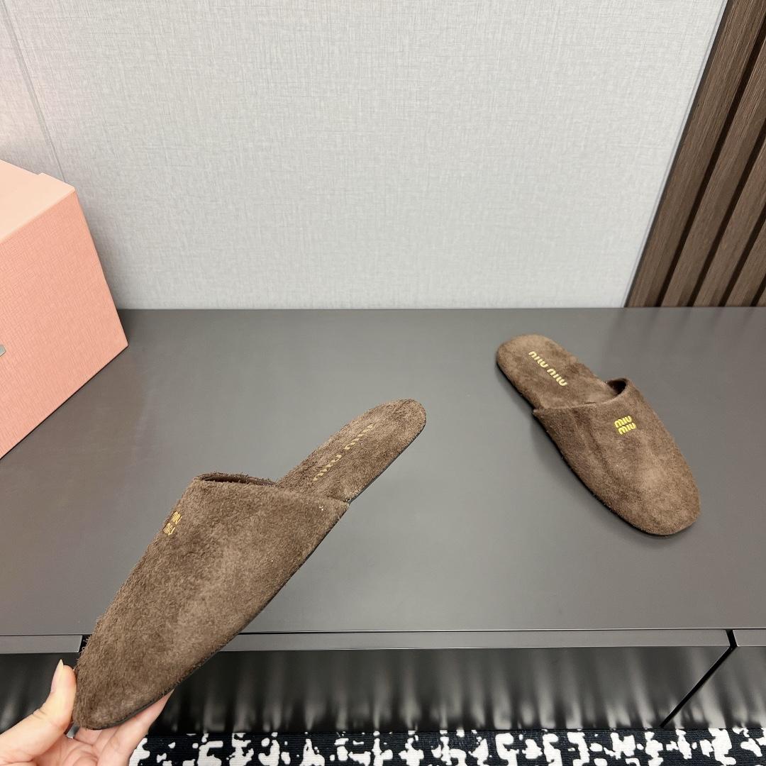 Miu Miu Suede Slippers - everydesigner