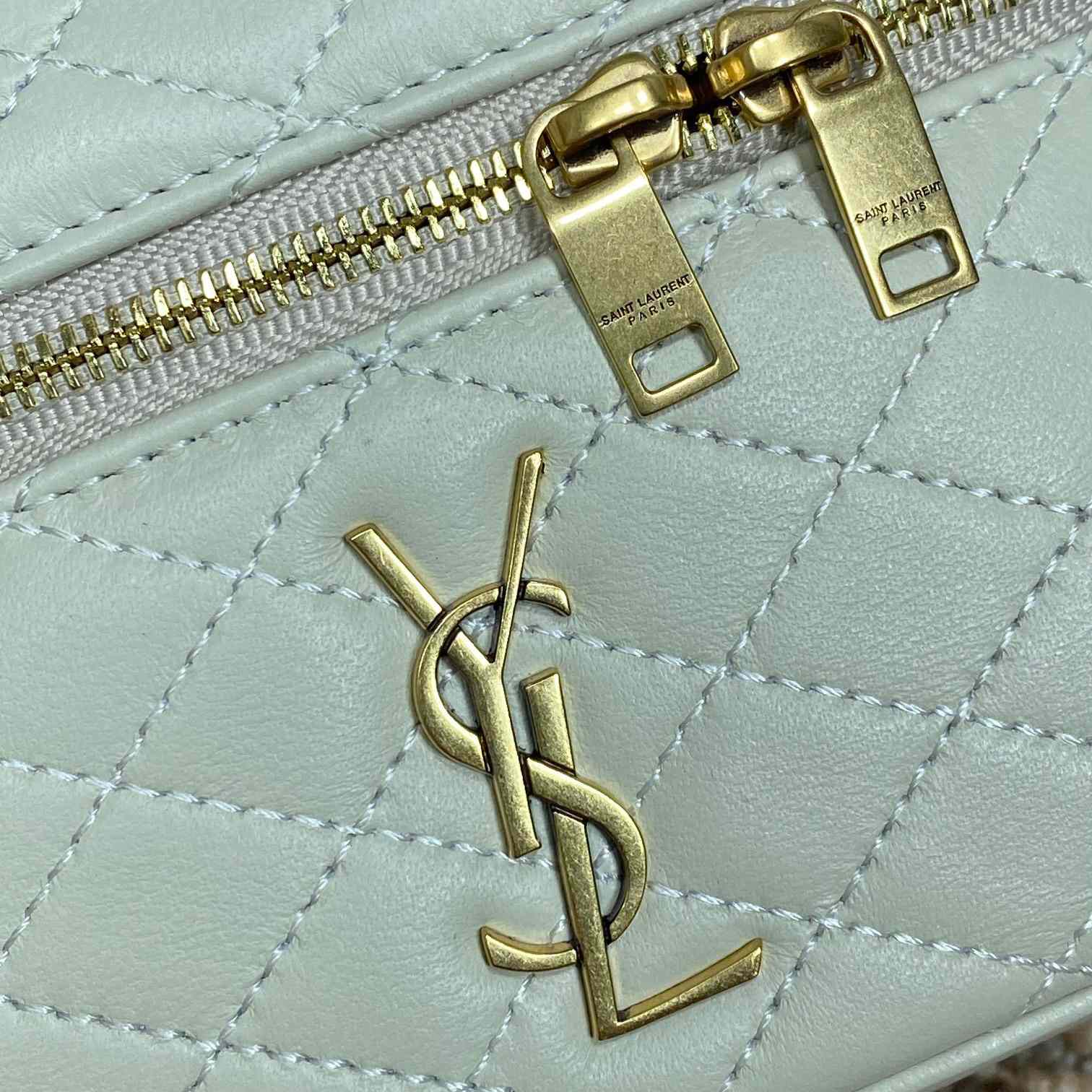 Saint Laurent Gaby Vanity Bag In Lambskin - everydesigner