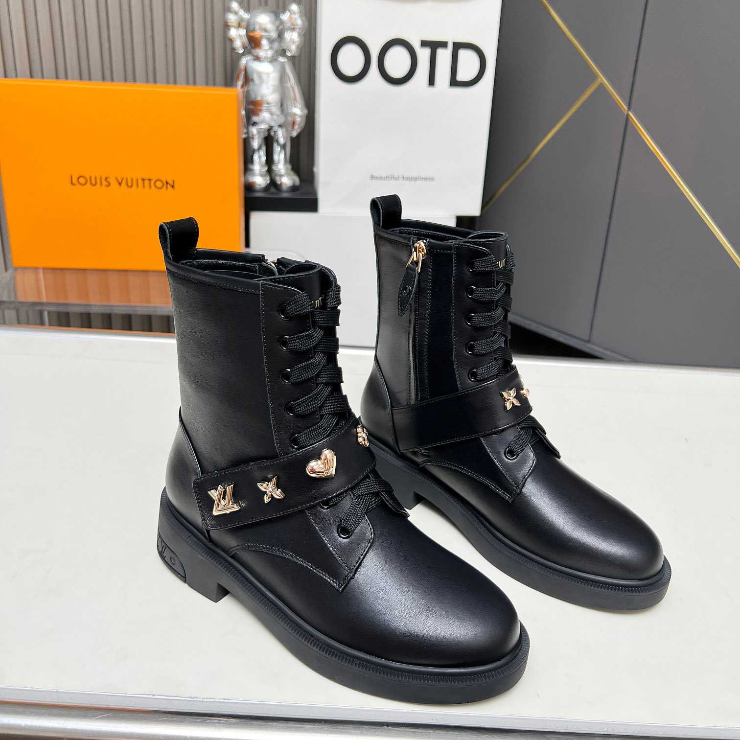 Louis Vuitton Citizen Flat Ranger Boot   - everydesigner