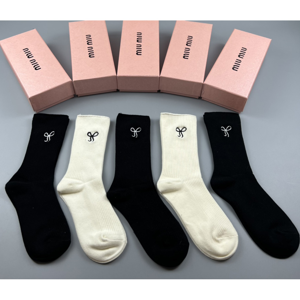 Miu Miu Socks /Box - everydesigner