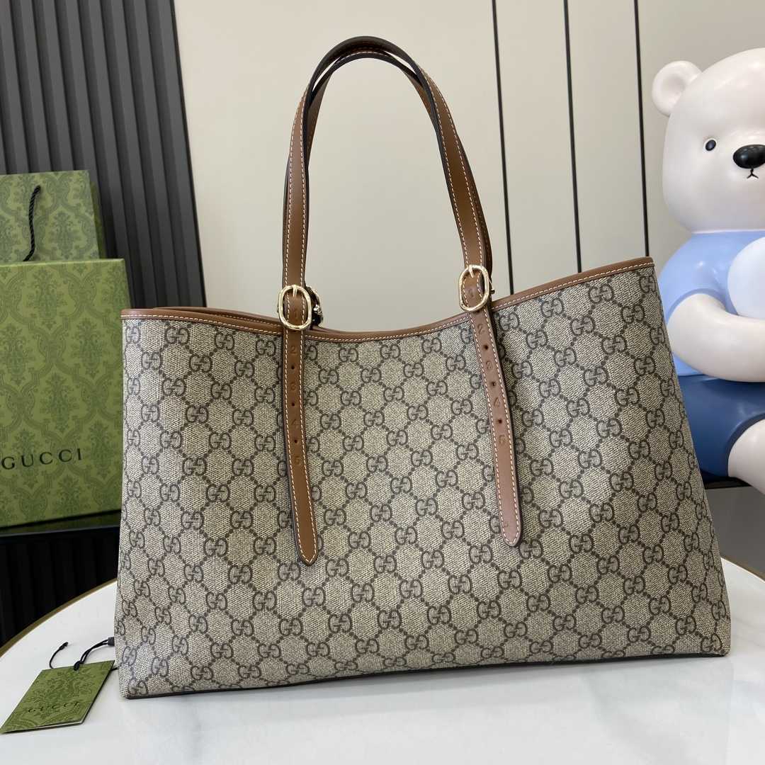 Gucci GG Emblem Medium Tote Bag - everydesigner