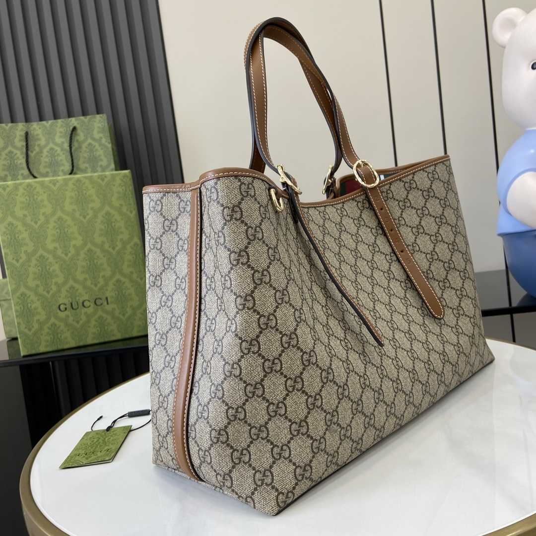 Gucci GG Emblem Medium Tote Bag - everydesigner