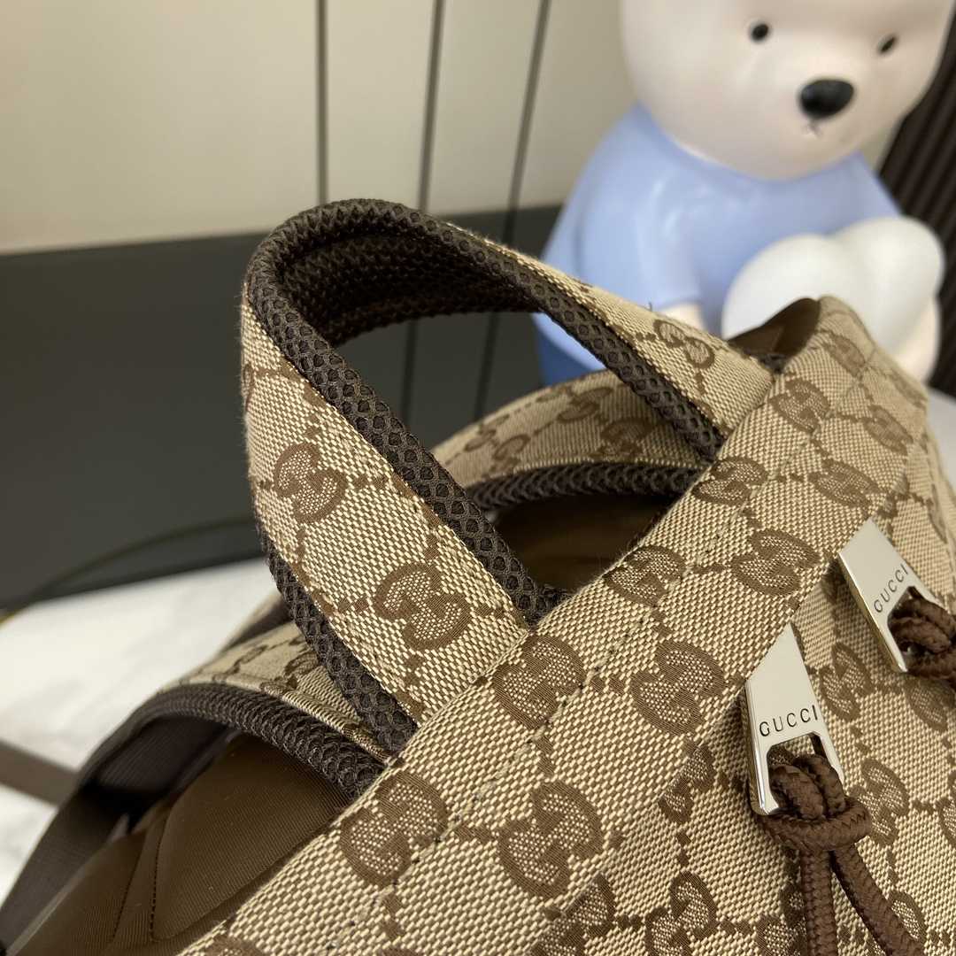 Gucci Large Backpack With Gucci Logo - everydesigner