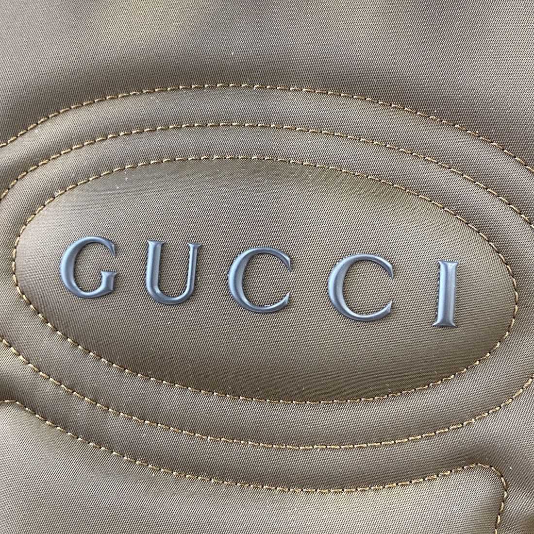 Gucci Large Backpack With Gucci Logo - everydesigner