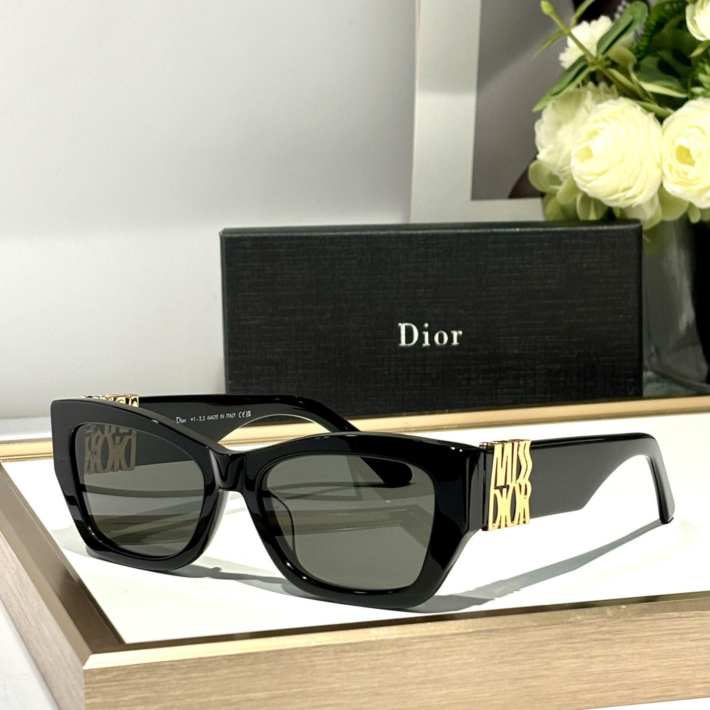 Dior MissDior S1I Black Rectangular Sunglasses - everydesigner