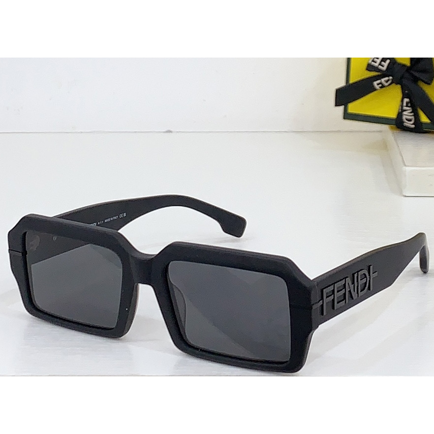 Fendi Sunglasses - everydesigner