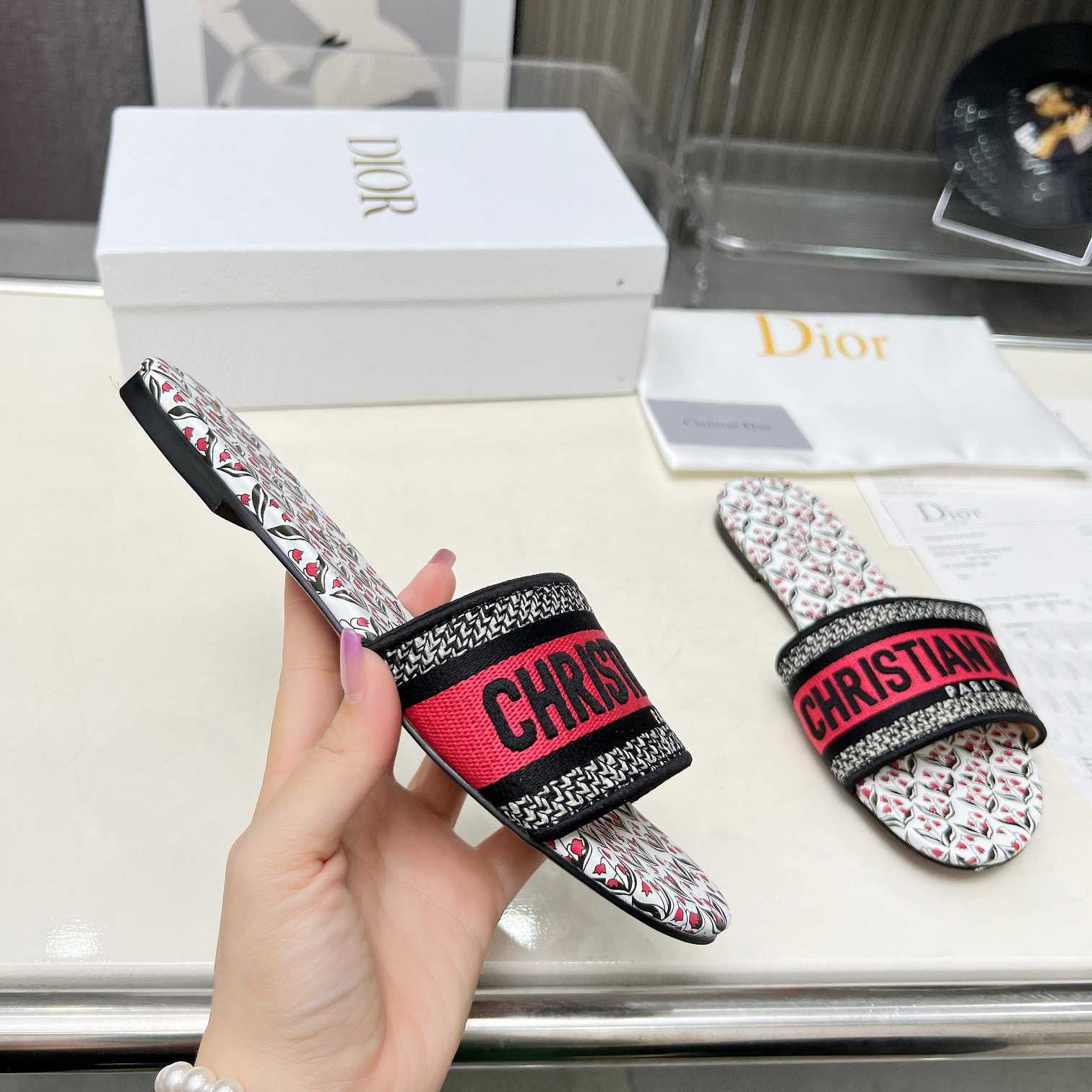 Dior Dioramour Dway Slide - everydesigner