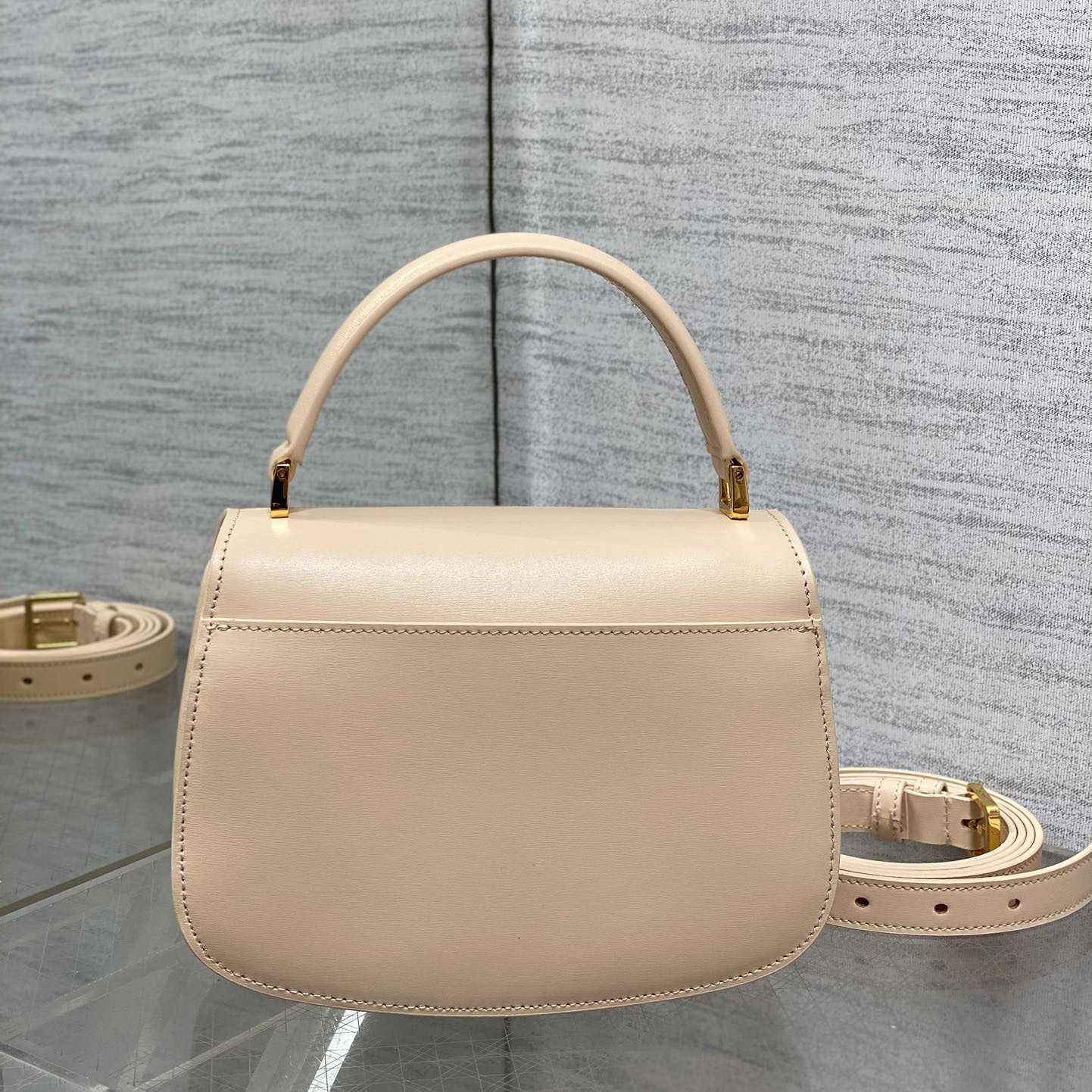 Dior Medium 30 Montaigne Avenue Top Handle Bag - everydesigner