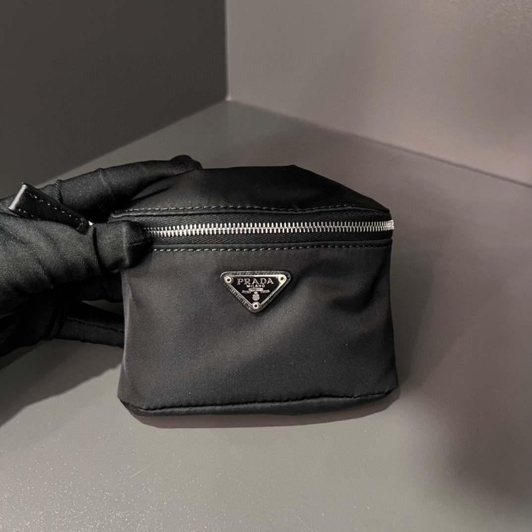 Prada Wrist Bag ﻿ - everydesigner